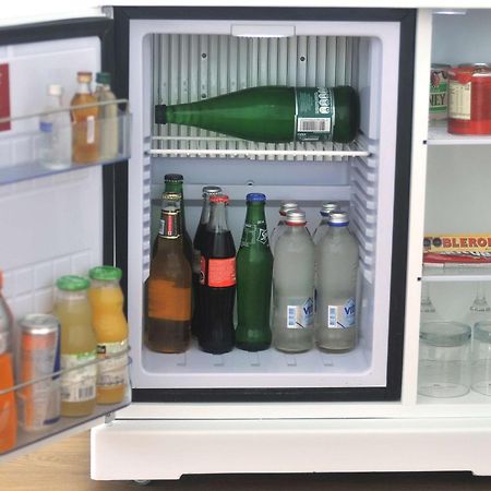 Nh Collection Plaza Santiago Ξενοδοχείο Εξωτερικό φωτογραφία A mini-bar